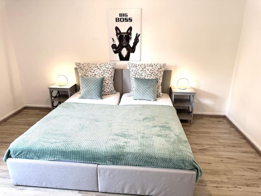 Theox Apartment No 8 - 90Qm Mit 2 Schlafzimmern Und 5 Betten Duisburg Exteriör bild
